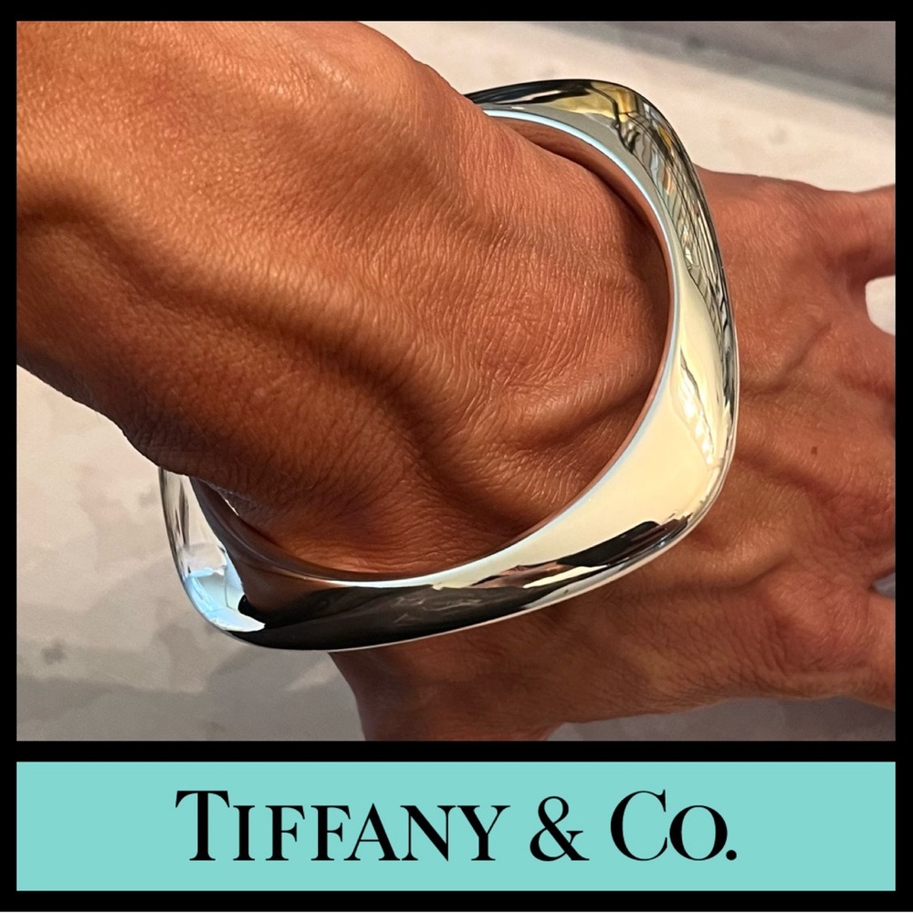 ✨✨✨SOLD✨✨✨ Tiffany & Co. Silver Square Cushion Bangle Bracelet